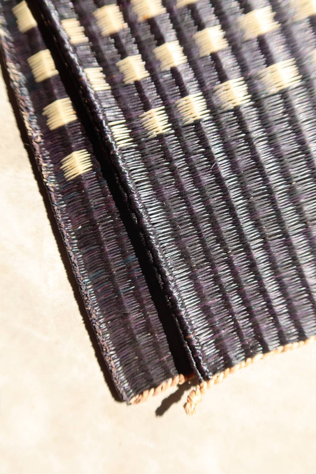 Handwoven papyrus table set for 2 seats in Black and Natural spot color