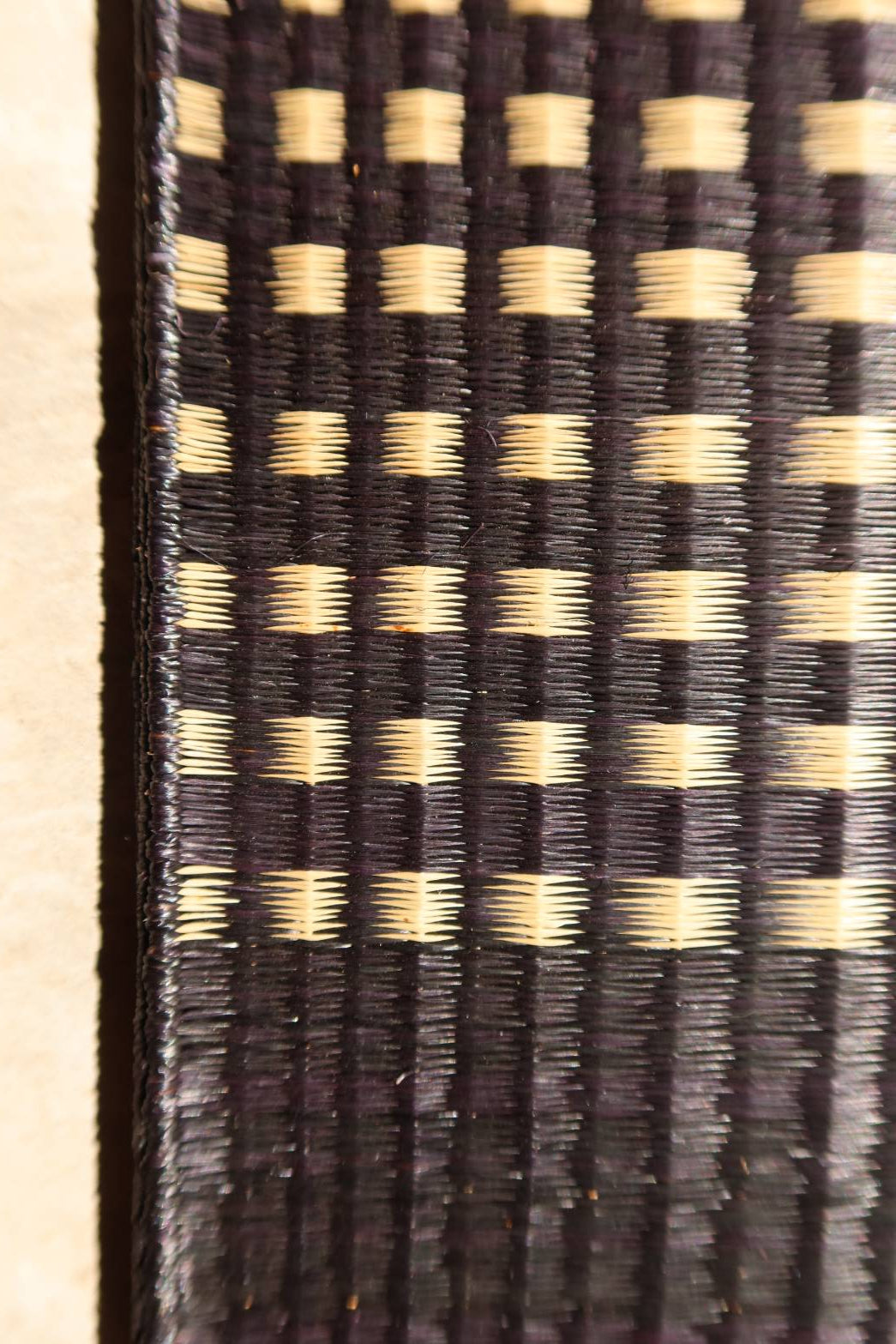 Handwoven papyrus table set for 2 seats in Black and Natural spot color