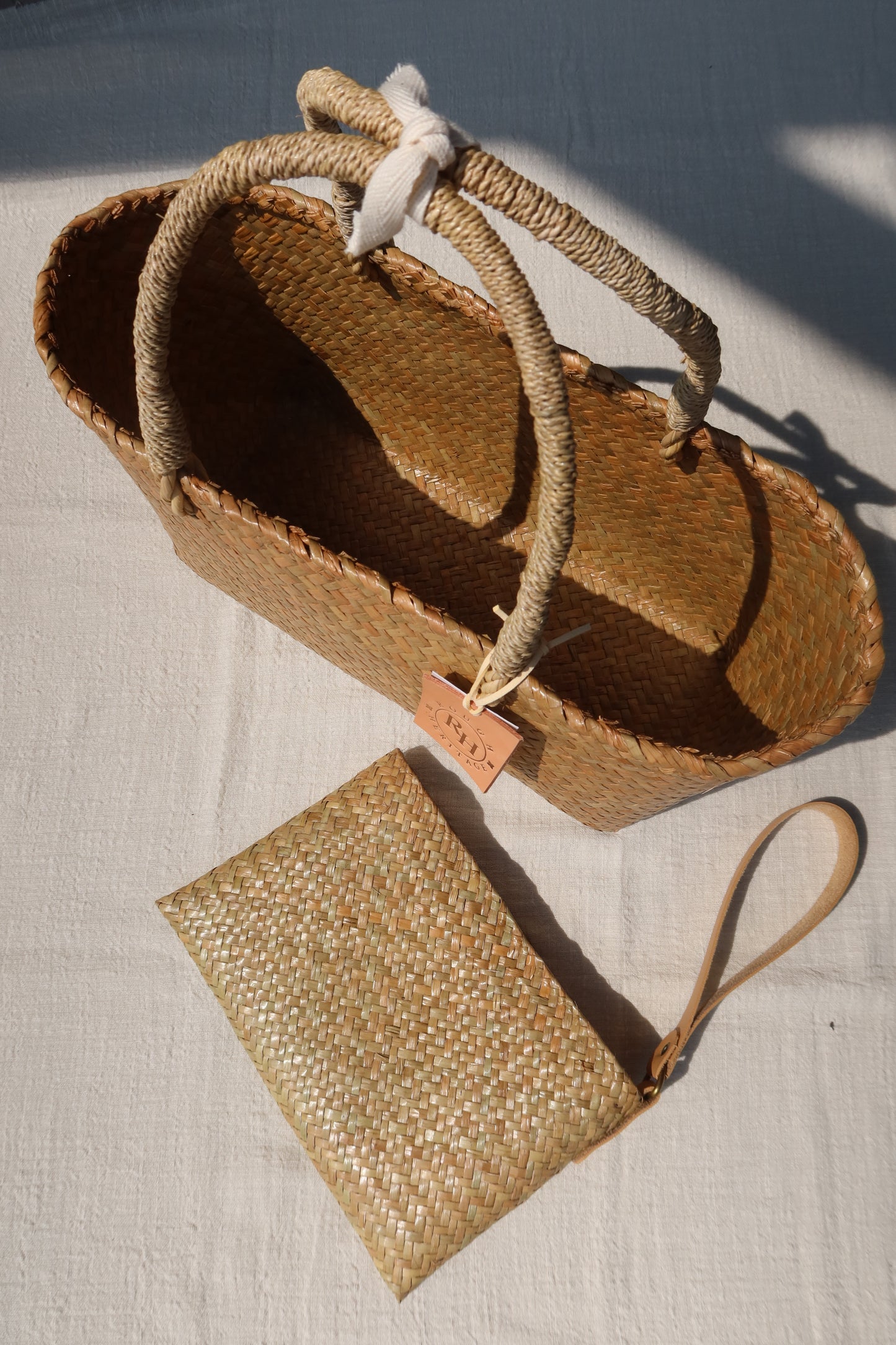Clutch handwoven Krajood with poly holder /Natural color