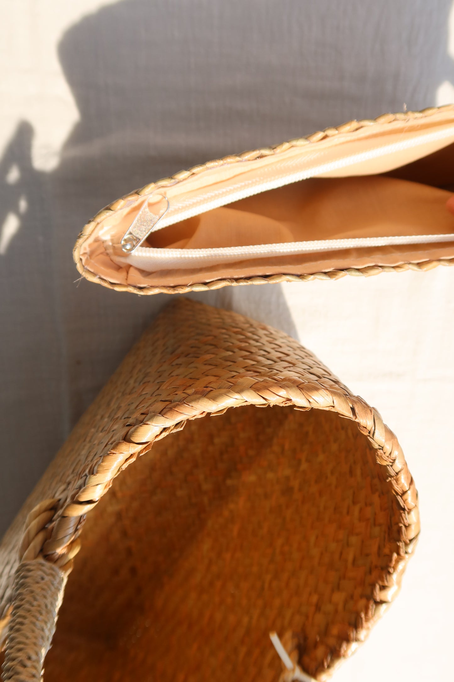 Clutch handwoven Krajood with poly holder /Natural color