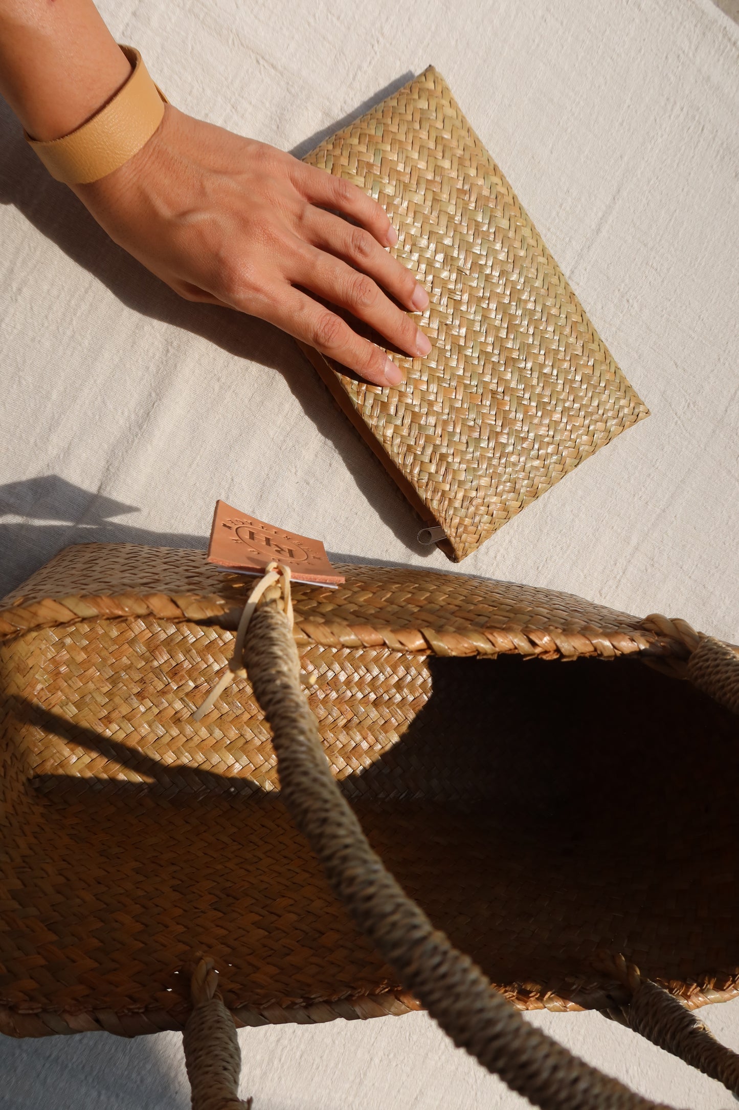 Clutch handwoven Krajood with poly holder /Natural color