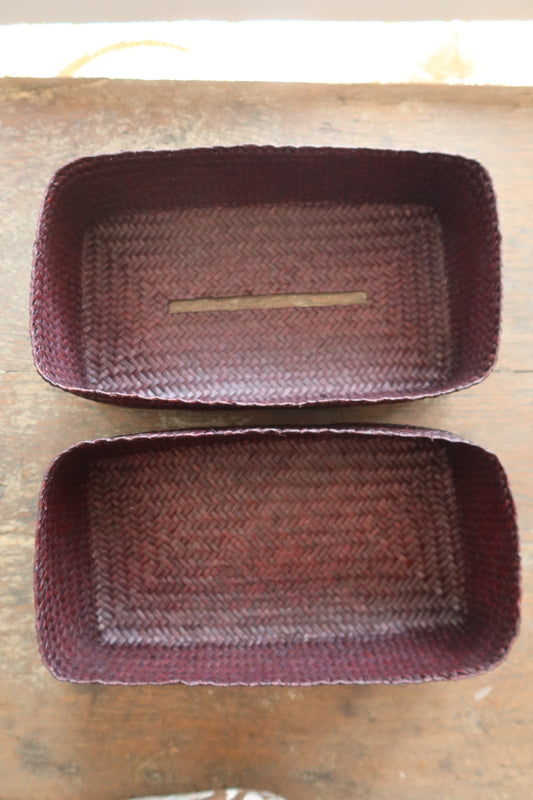 Long Tissue Holder (Krajood) / Maroon color