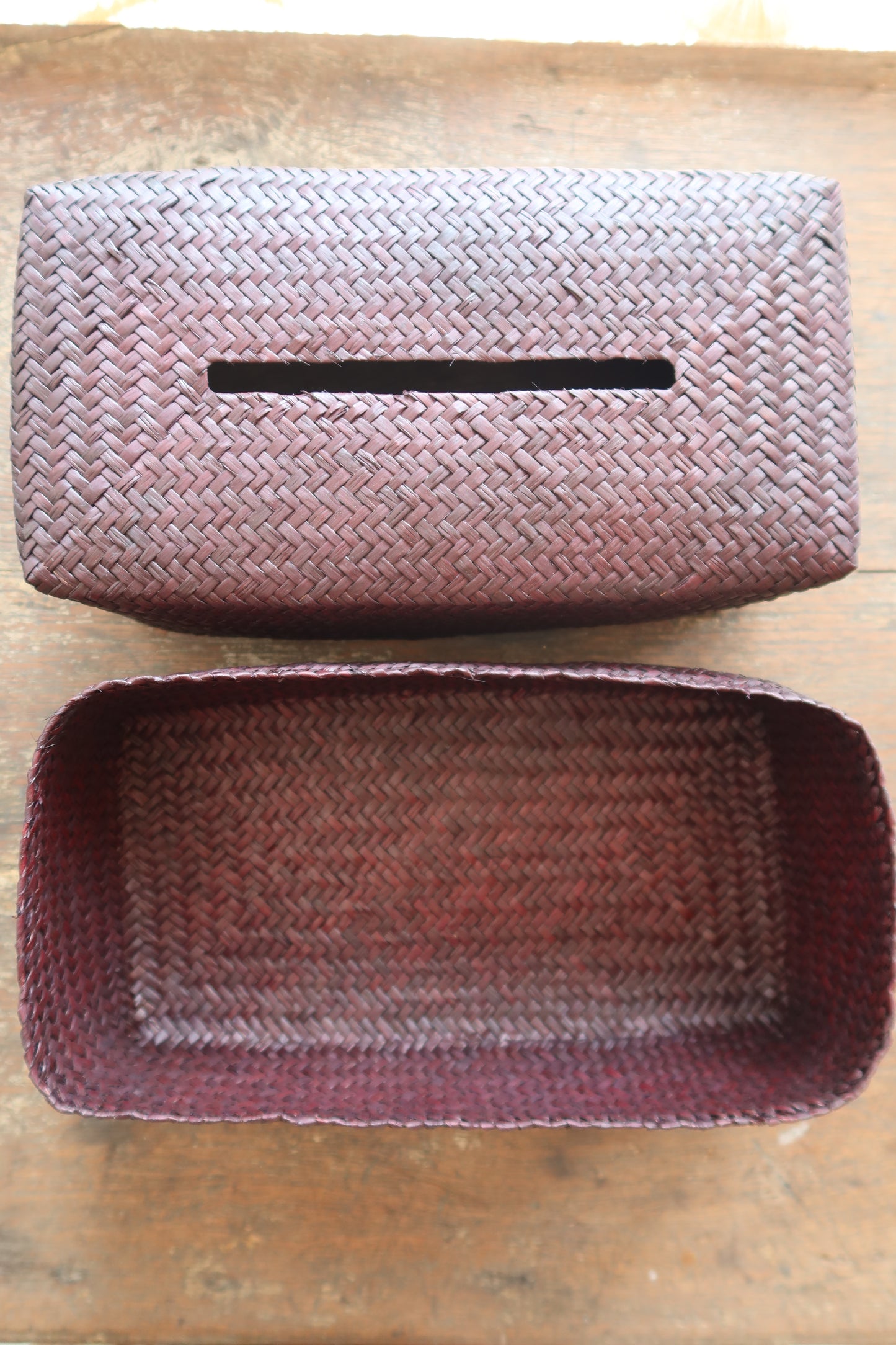 Long Tissue Holder (Krajood) / Maroon color