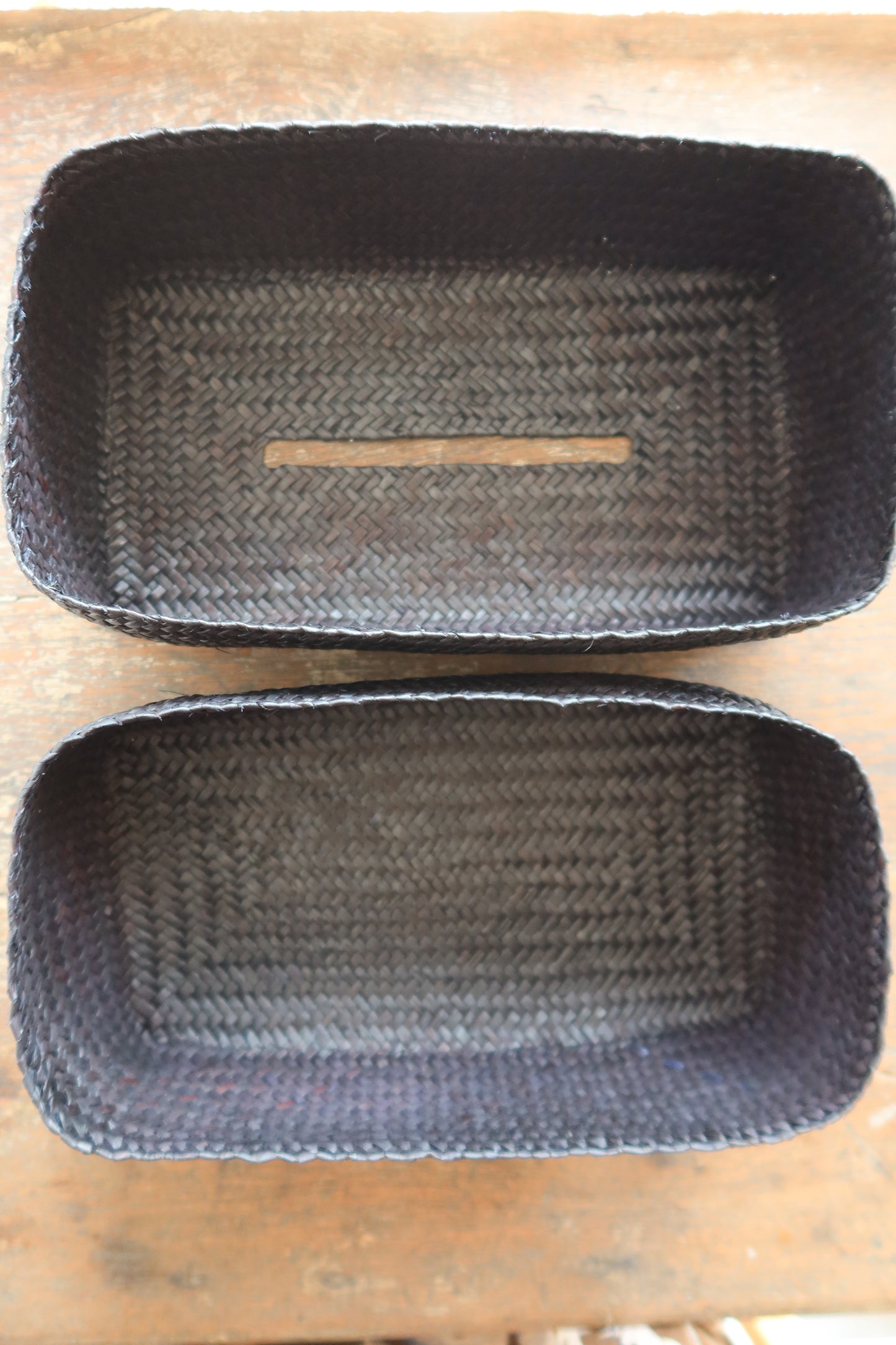 Long Tissue Holder (Krajood) / Black color